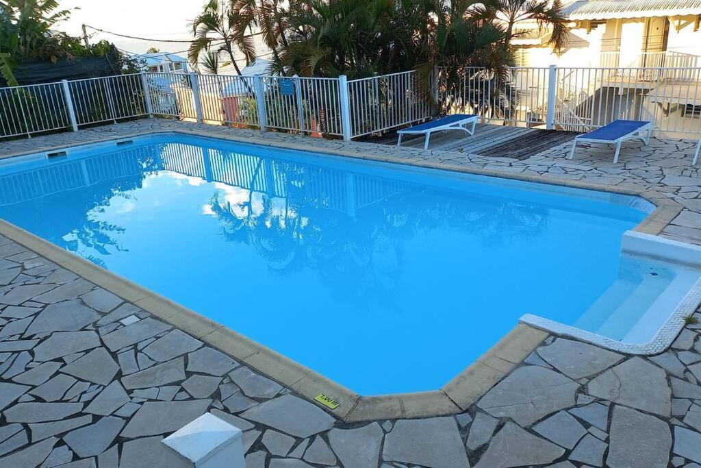 Appartement Avec Piscine Proche De La Mer Les Trois-Ilets Dış mekan fotoğraf